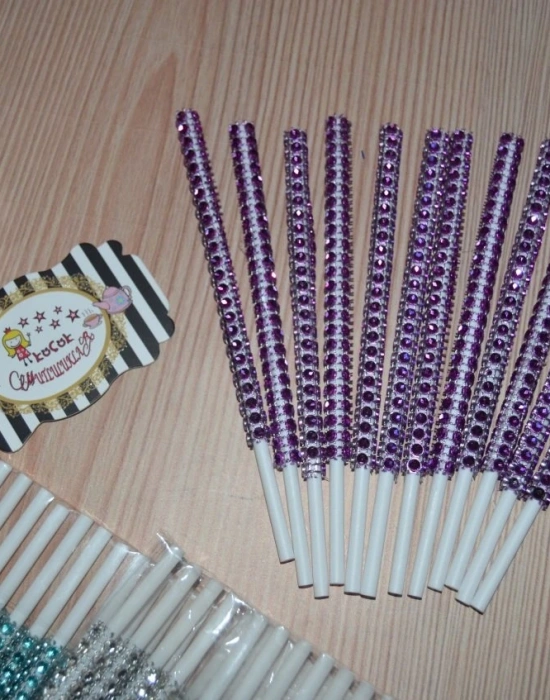 TAŞLI CAKEPOP /CIKOLATA ÇUBUGU