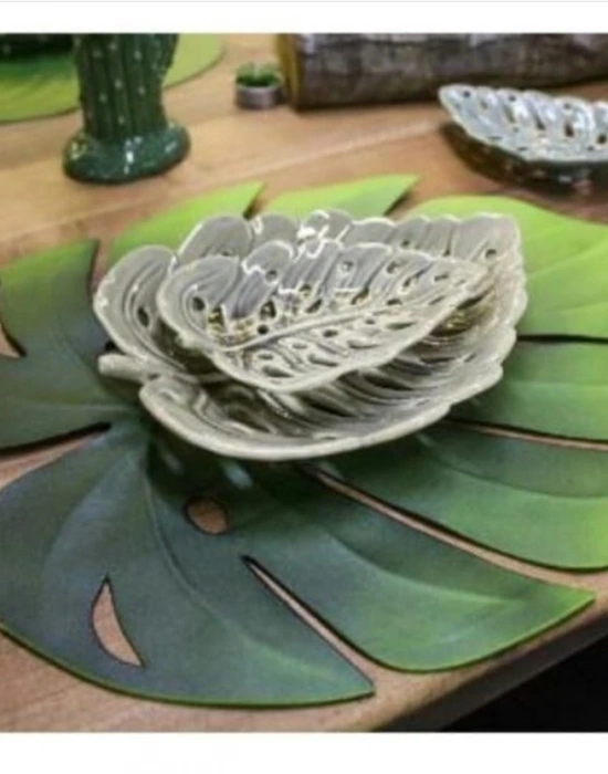 YAPRAK ŞEKLİNDE AMERİKAN SERVİS