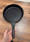 Hamarat 30 cm Tek Kulp Tava Döküm Granit Kaplama