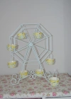 KALPLİ DÖNME DOLAP METAL CUPCAKE STANDI