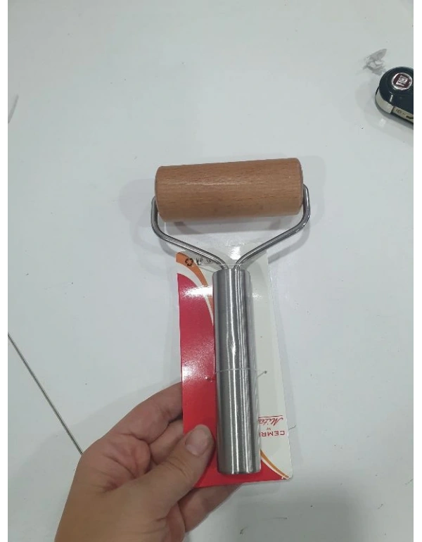 Metal Saplı Ahşap Hamur Açma Rulosu