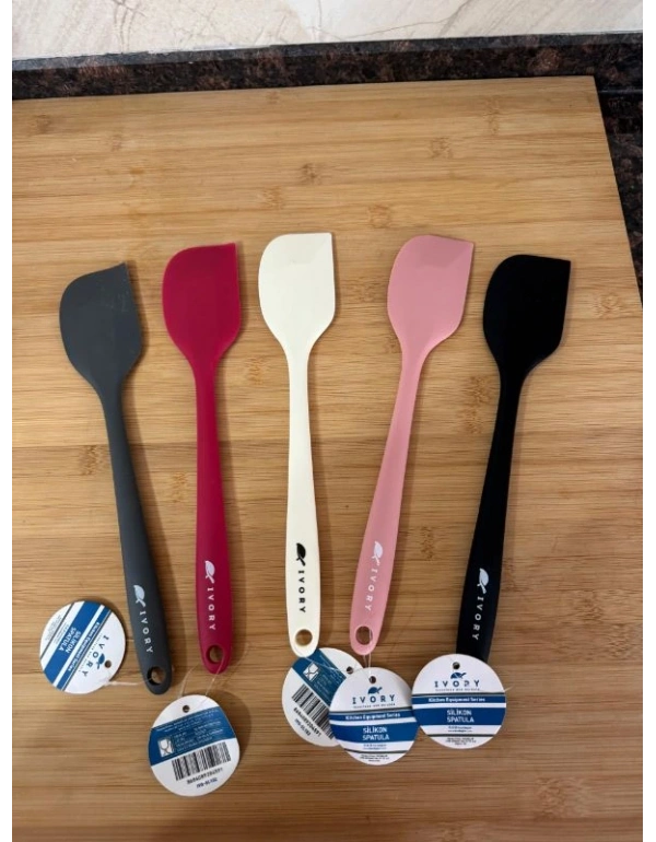 İvory Silikon Yan Sıyırma Spatulası Krem