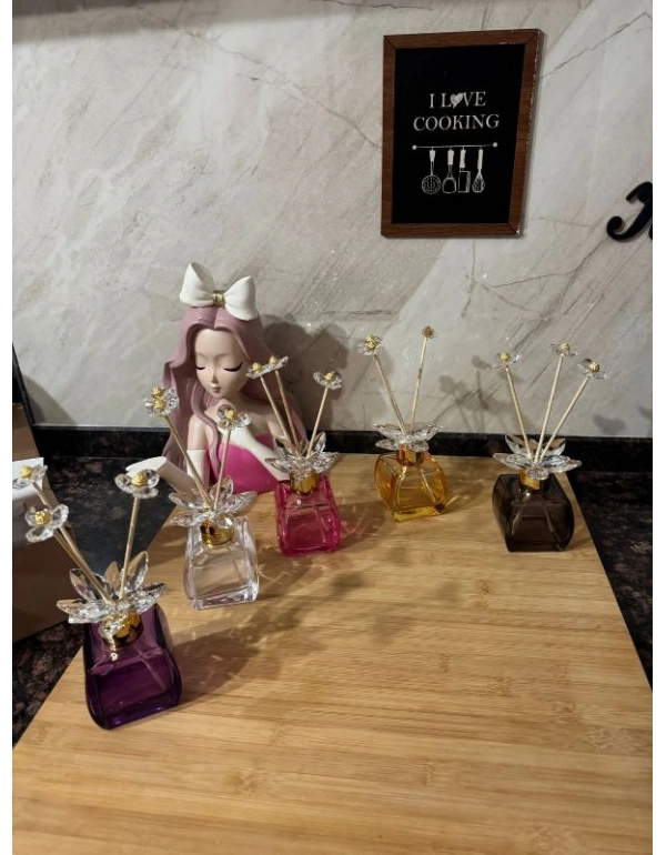 Süslü Cam Kristal Koku Şişesi