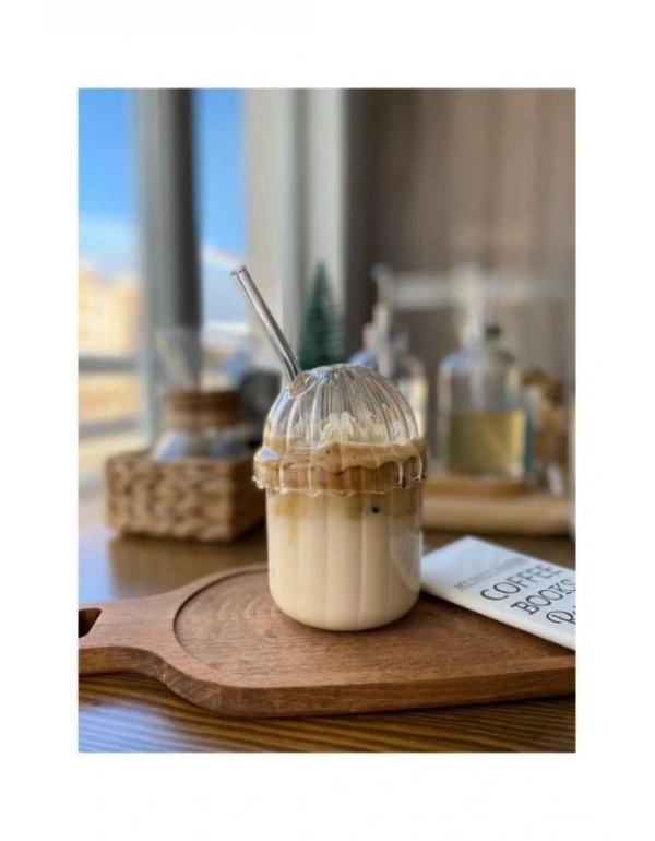 Çizgili Kapakli Pipetli Cam Bardak Kçk