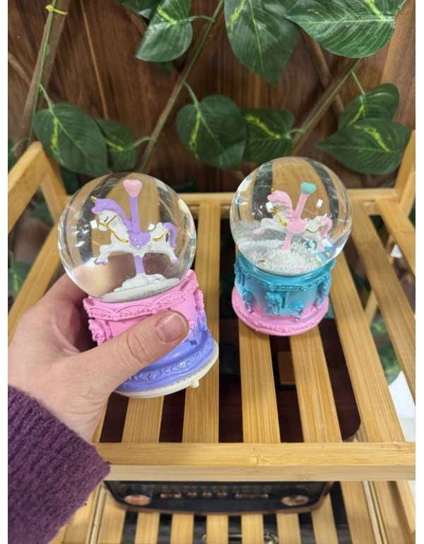 Kar Küresi Atlı Model Müzikli Orta Boy 13 x 8 cm