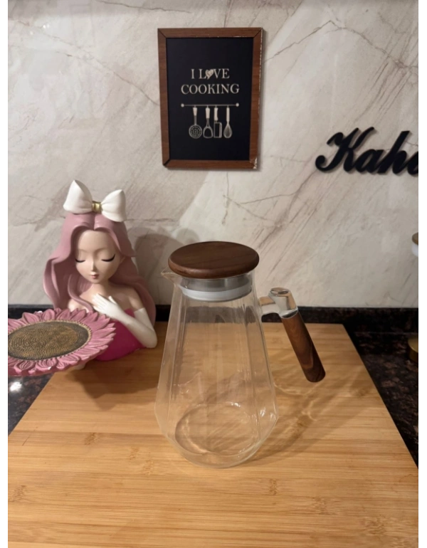 B. Ahşap Saplı Borosilikat Cam Sürahi 1800 ml