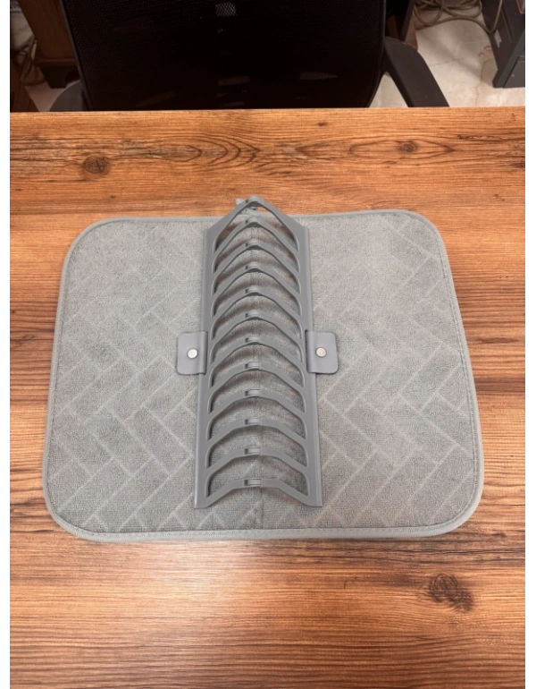 B. Tezgah Üstü Bulaşık Kurutma Matı 44 x 36 cm