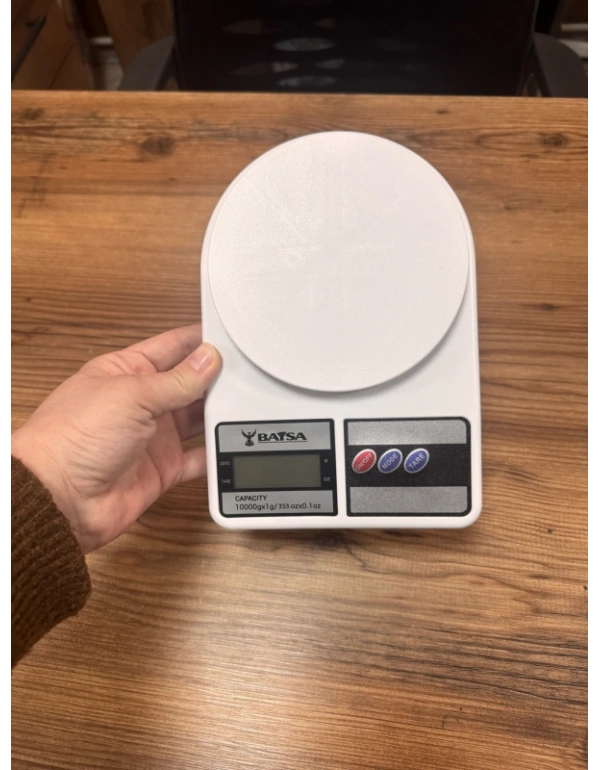 B. Hassas Tartı Mutfak Terazisi 10 Kg Kapasite