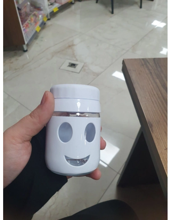 Gülen Yüzlü Tuzluk Beyaz