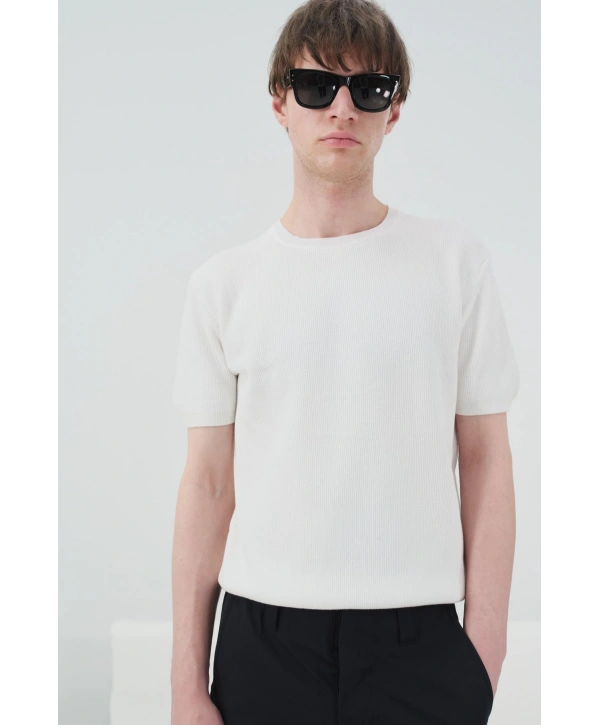 Erkek Normal Kesim Bisiklet Yaka Triko Thişört -Beyaz