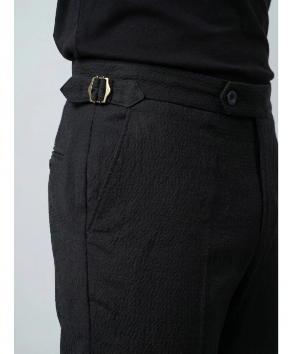 Erkek Dar Kesim Tokalı Yüksek Bel Pileli Duble Paça Gofre Kumaş Pantolon -Siyah