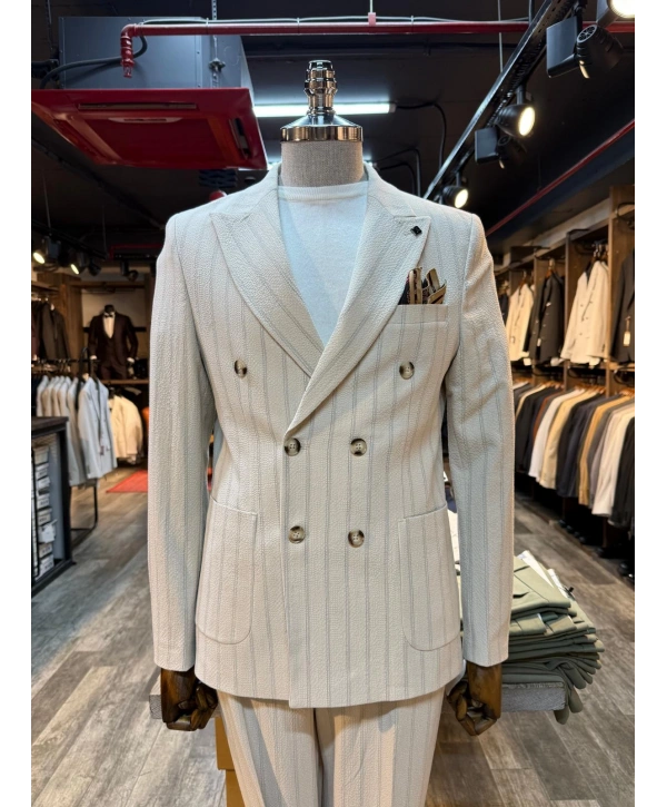 Erkek Dar Kesim Gofre Kumaş Çizgili Takım Elbise -Krem