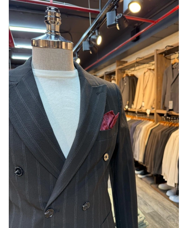 Erkek Dar Kesim Gofre Kumaş Çizgili Takım Elbise -Siyah