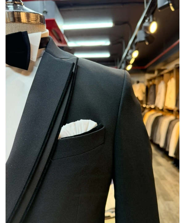 Erkek Dar Kesim Slimfit Kırlangıç Yaka Damatlık Takım Elbise-Siyah