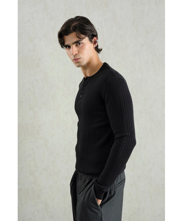 Erkek Hakim Yaka İnce Triko - Siyah