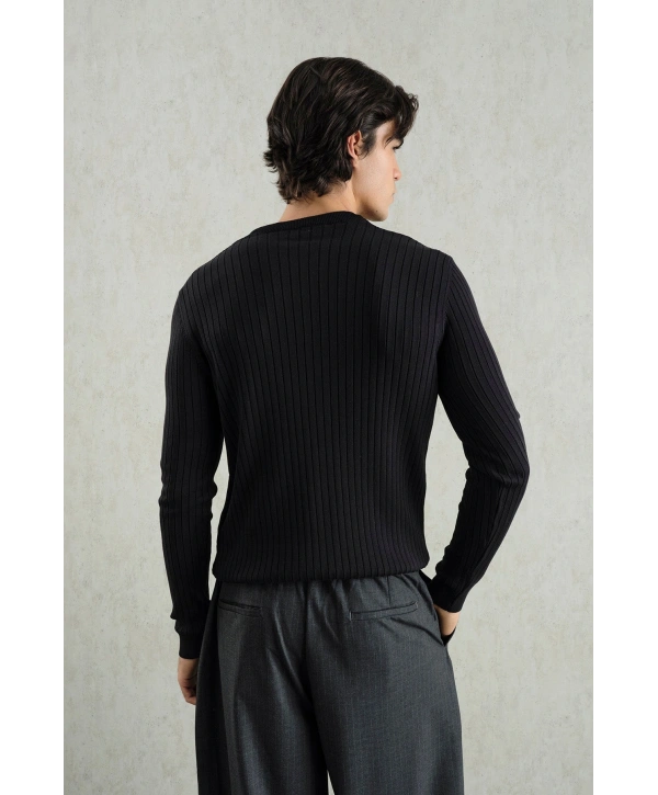Erkek Hakim Yaka İnce Triko - Siyah