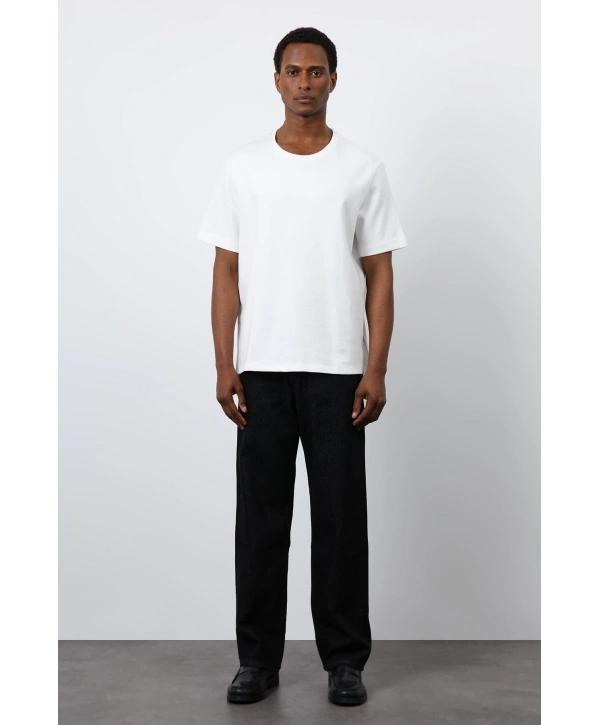 Erkek Normal Kalıp Bisiklet Yaka Thşört- Beyaz