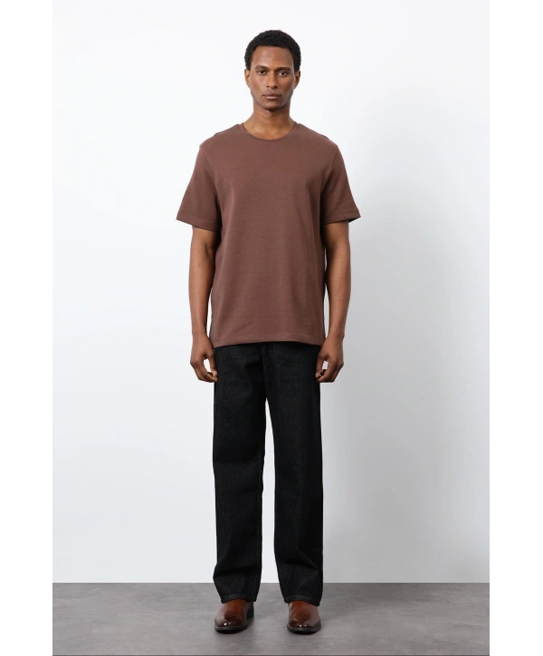 Erkek Normal Kalıp Bisiklet Yaka Thşört- Kahverengi