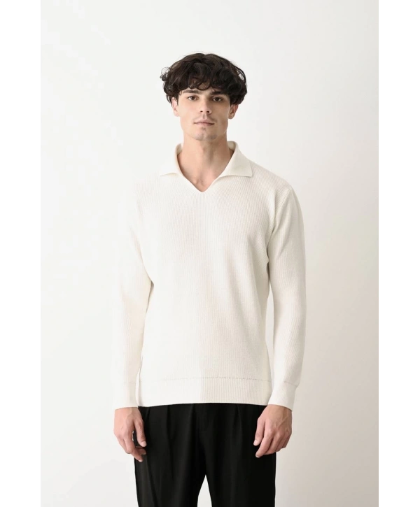 Erkek Normal Kalıp İçi Şardonlu Yakası Fermuarlı Legends Never Yazılı Sweatshirt -Beyaz