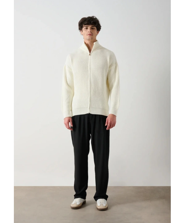 Erkek Owersize Hakim Yaka Fermuarlı Hırka -Beyaz