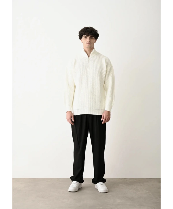 Erkek Yakası Fermuarlı Hakim Yaka Triko- Ekru