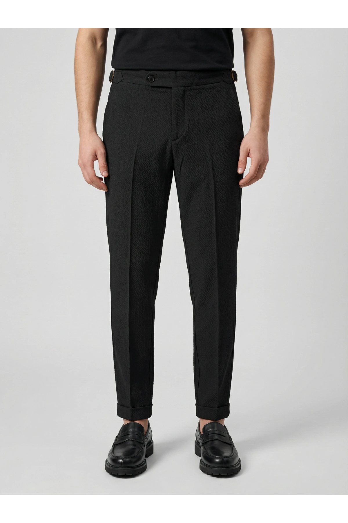 Erkek Dar Kesim Tokalı Yüksek Bel Pileli Duble Paça Gofre Kumaş Pantolon -Siyah