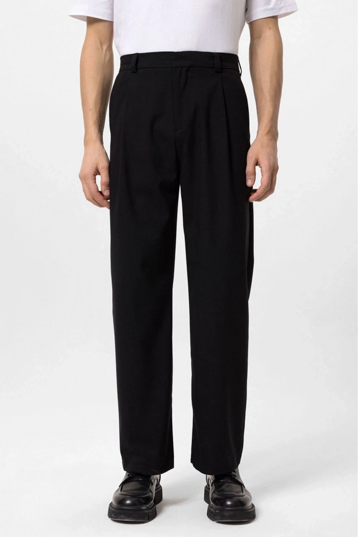 Erkek Bagy Kalıp Pileli Kumaş Pantolon -Siyah