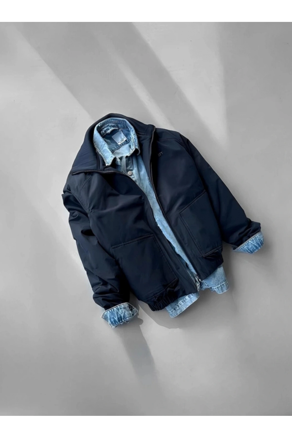 Erkek Dar Kesim Jel Dolgu Ribanalı Hakim Yaka Mont- Lacivert