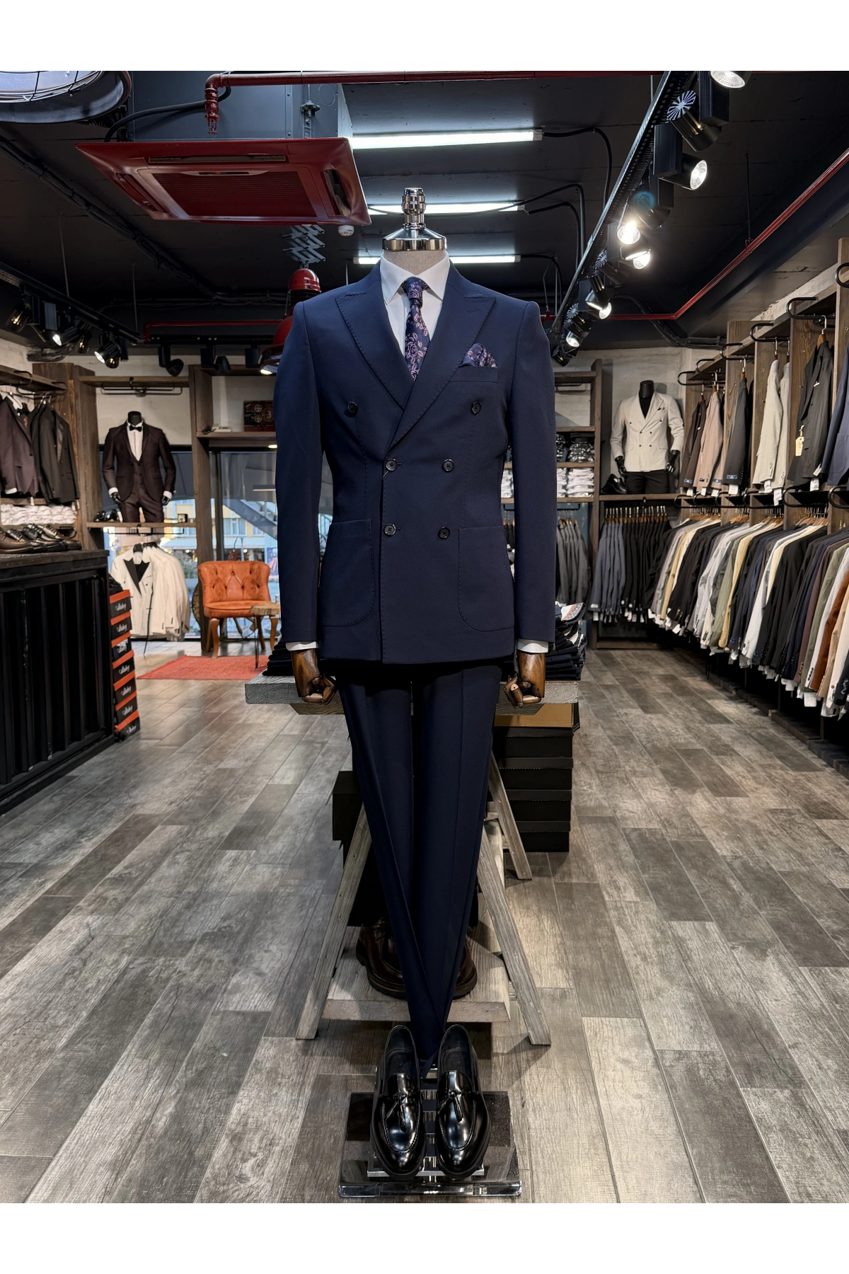 Erkek Dar Kesim Slimfit Kırlangıç Yaka KruvazeTakım Elbise-Lacivert