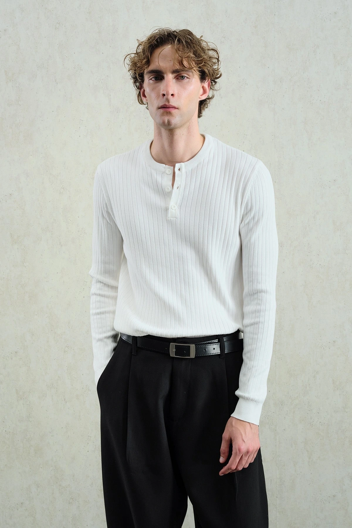 Erkek Hakim Yaka İnce Triko - Beyaz