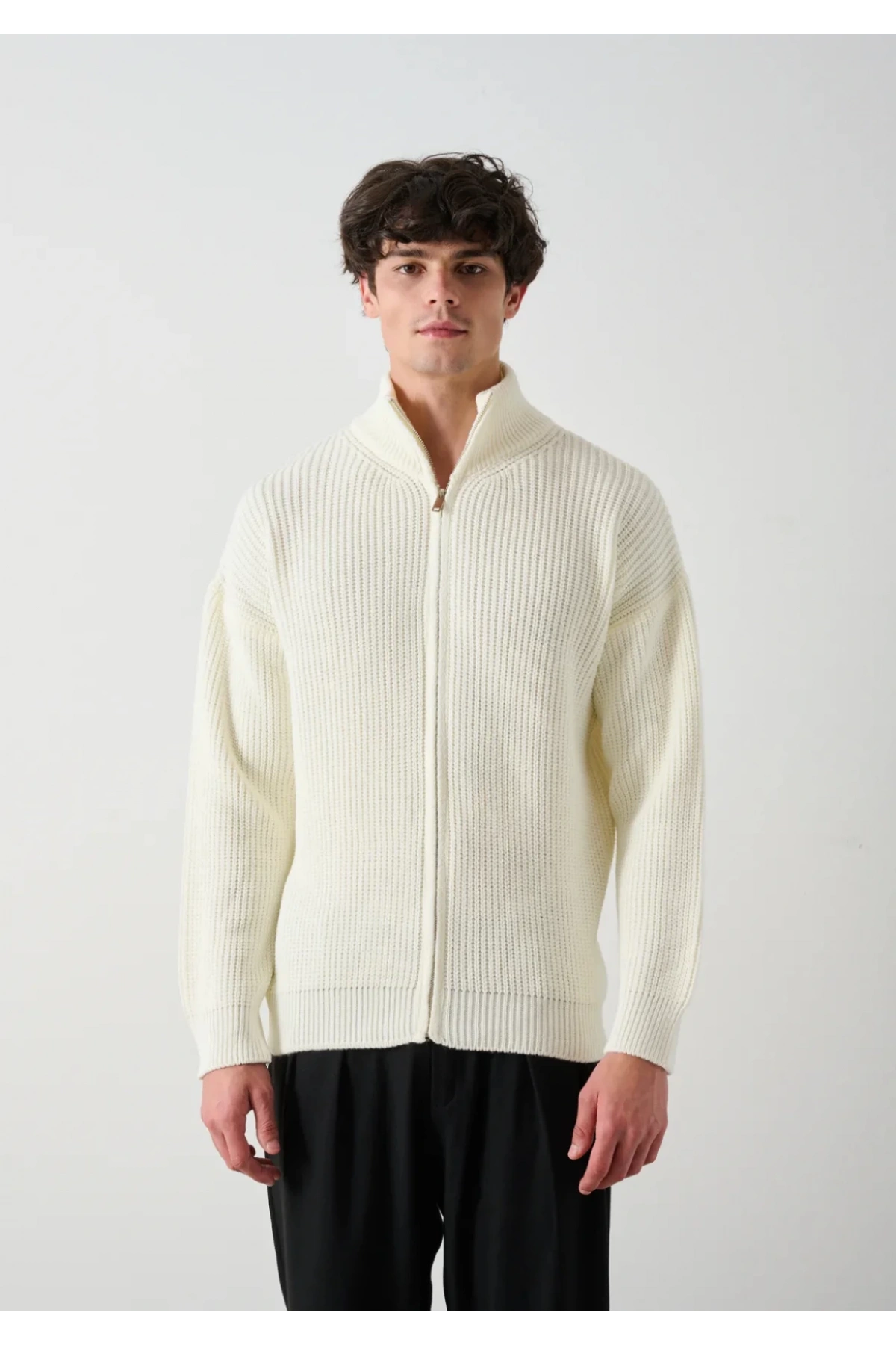 Erkek Owersize Hakim Yaka Fermuarlı Hırka -Beyaz