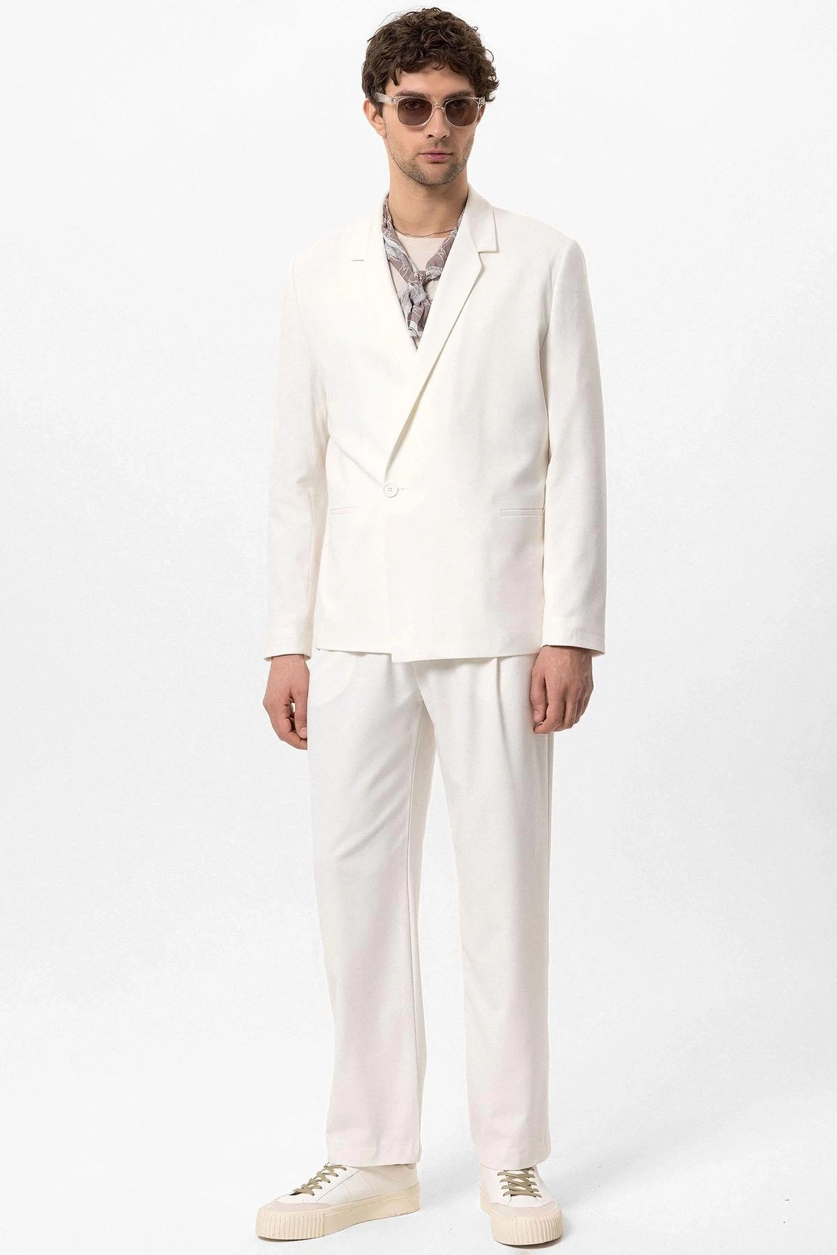 Erkek Owersıze Likralı Takım Elbise-Beyaz