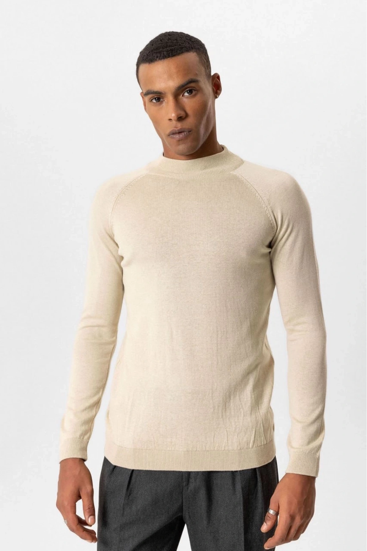 Erkek Owersize Yarım Balıkçı Triko Kazak -Krem