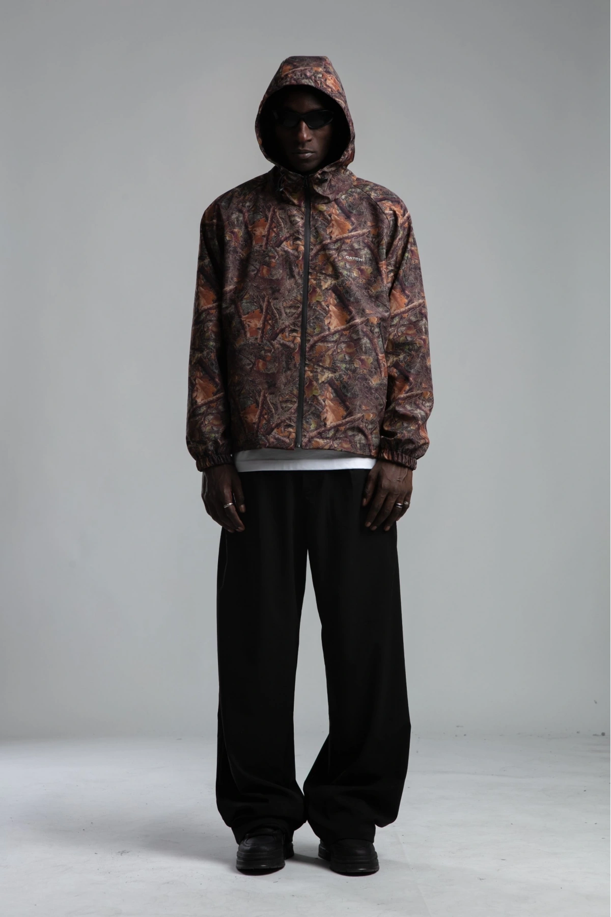 Erkek Yeni Sezon Kapüşonlu Dijital Baskılı Mont- Kahverengi