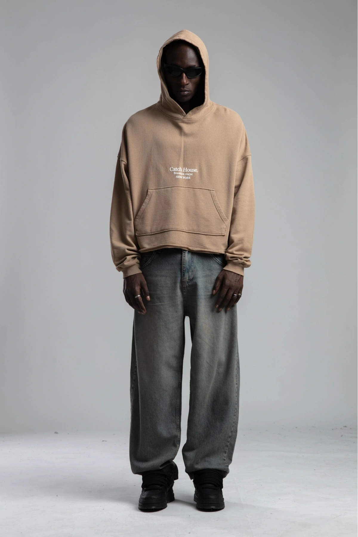 Owersize Arkası 03 Baskılı Kapüşonlu Yıkamalı Sweatshirt -Kremrengi