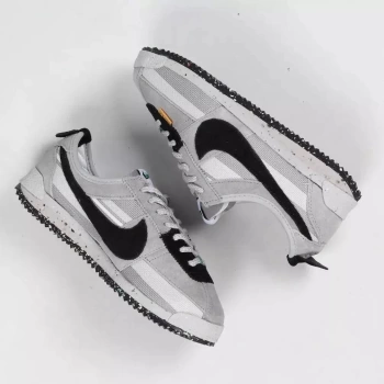 Erkek Nike Cortez Un/La Ayakkabı - Gri