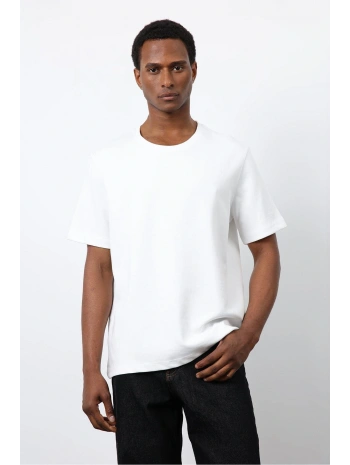 Erkek Normal Kalıp Bisiklet Yaka Thşört- Beyaz