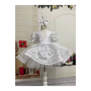 Beyaz V Yakalı Kız Çocuk Elbisesi