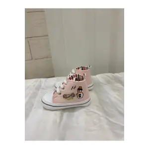 KIZ BEBEK AYAKKABI
