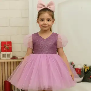 Pembe Kalp Yakalı Kız Çocuk Elbisesi