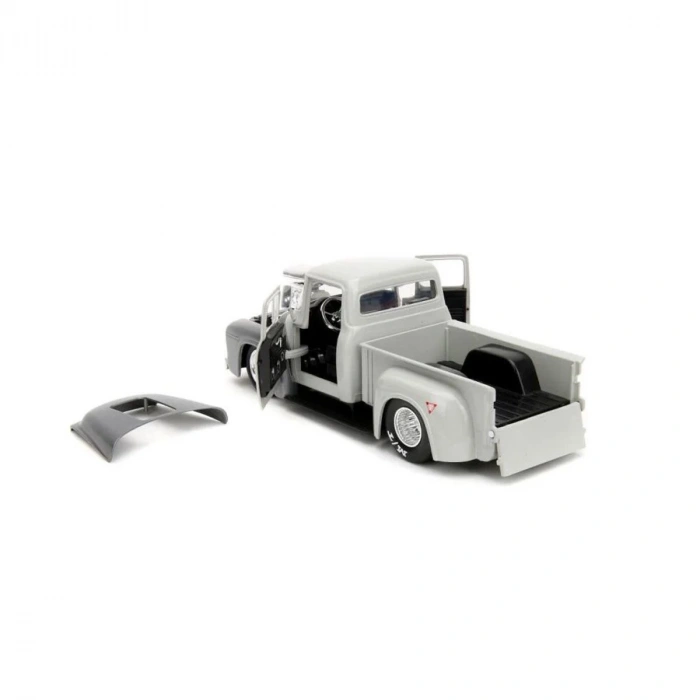253255057 Jada Street Fighter 1956 Ford Pickup 1:24