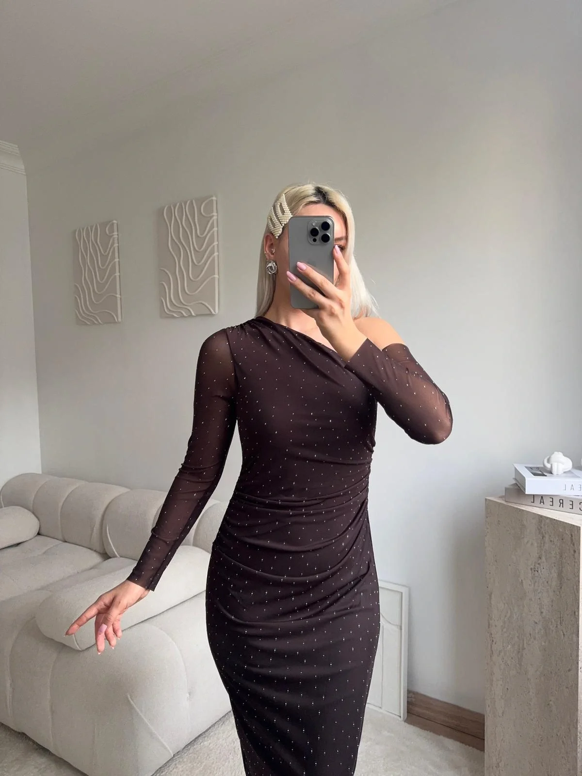 Tek Omuz Kol Tül Taşlı Elbise - KAHVE