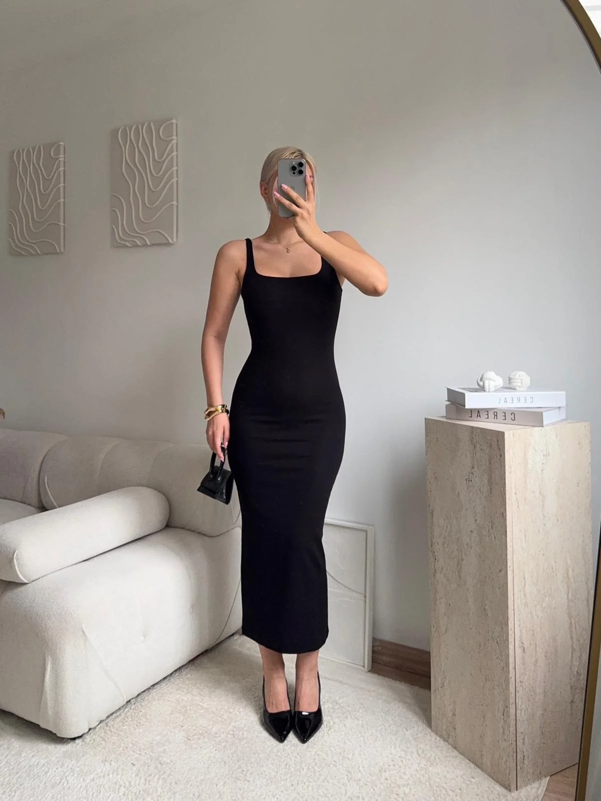 Askılı Kare Yaka Vücuda Oturan Midi Elbise - SİYAH