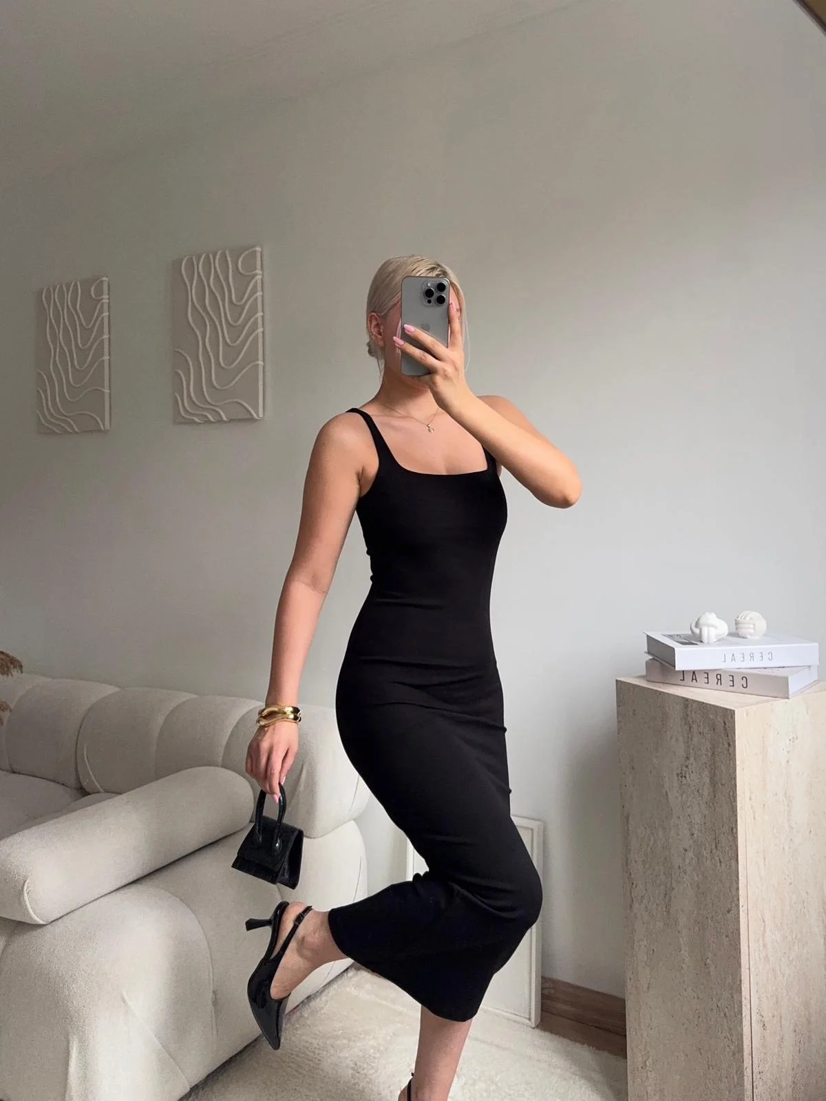 Askılı Kare Yaka Vücuda Oturan Midi Elbise - SİYAH