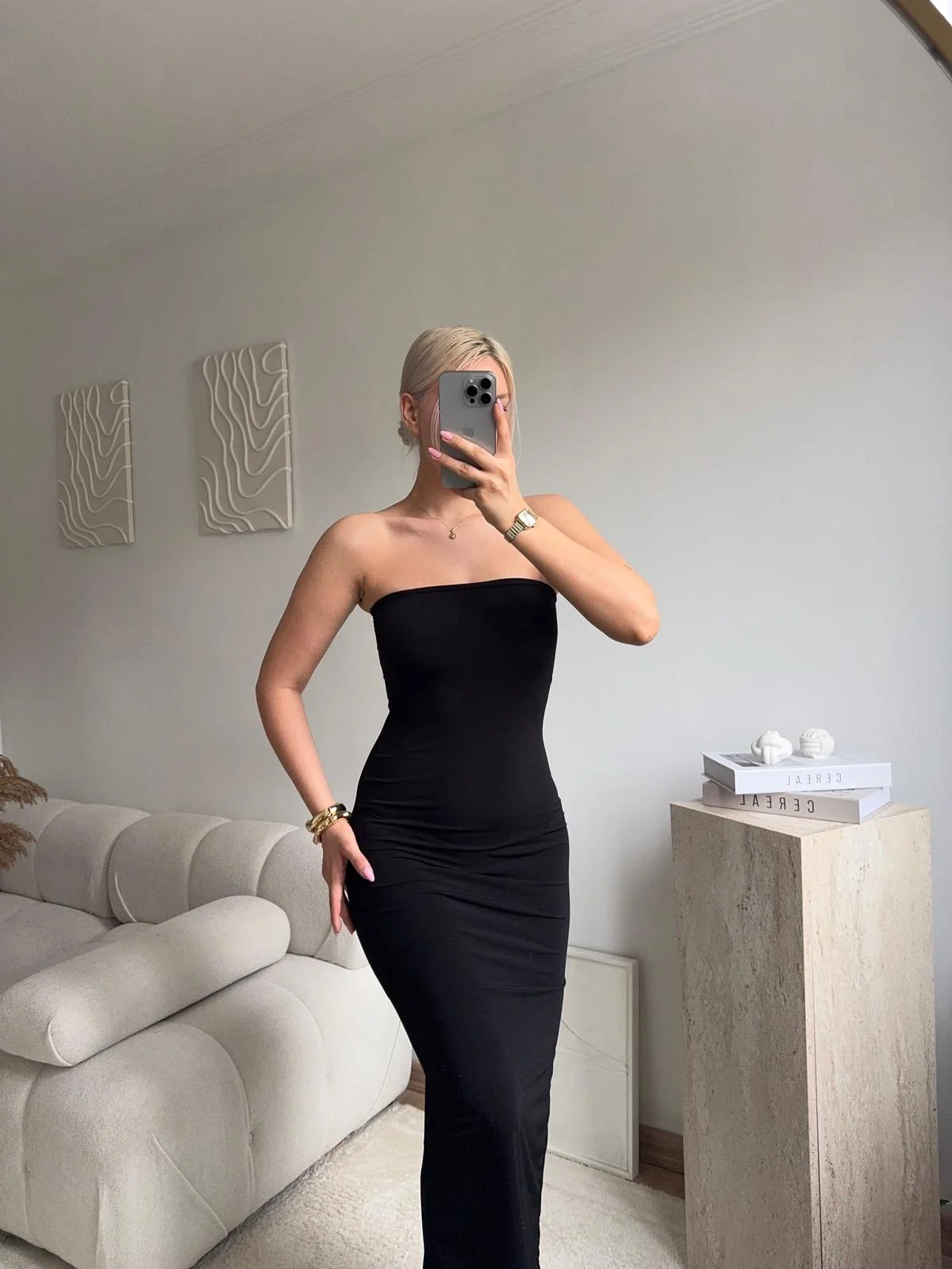 Straplez Vücuda Oturan Yırtmaçlı Midi Elbise - SİYAH