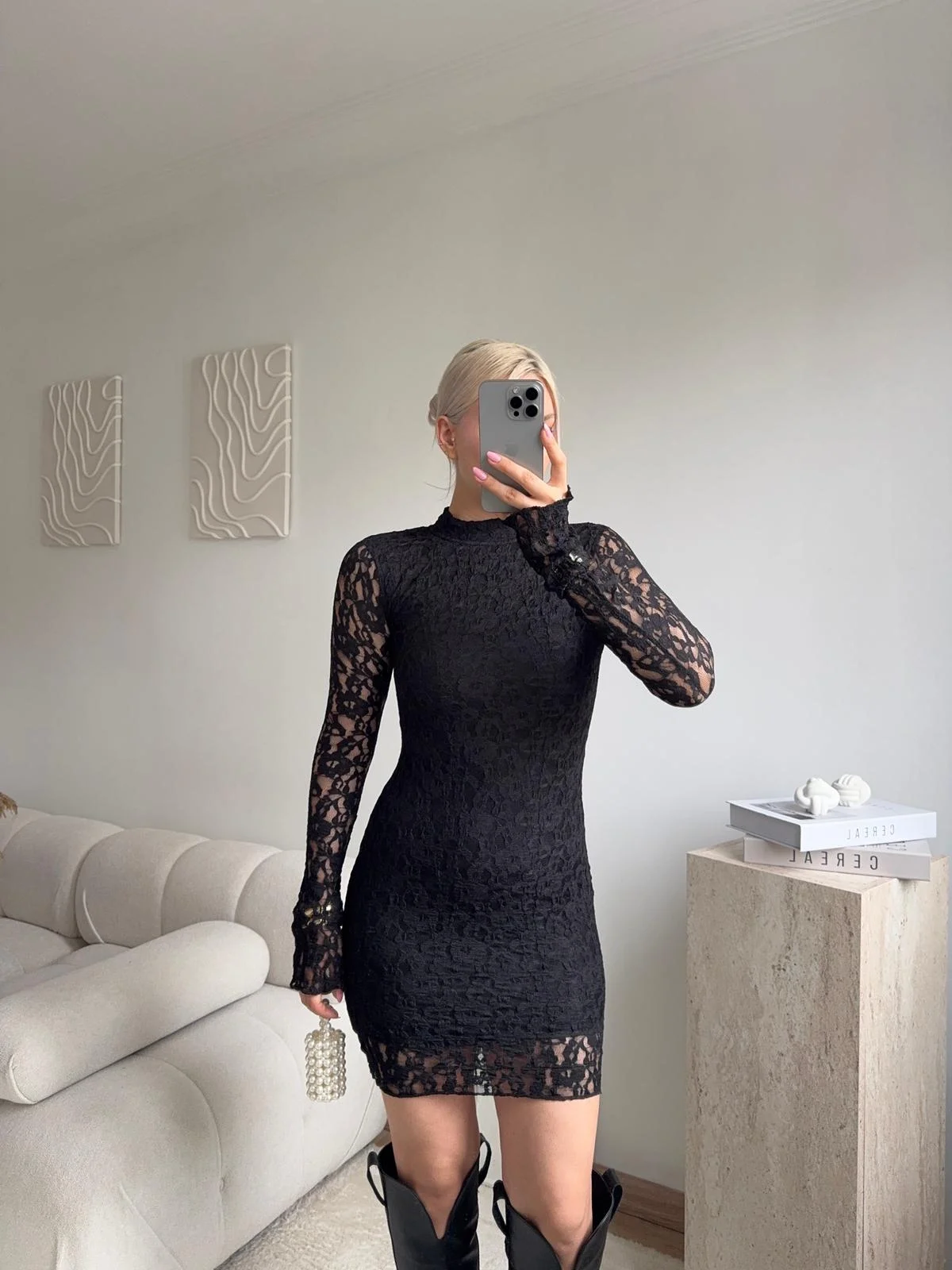 Uzun Kol Yüksek Yaka Dantel Mini Elbise - SİYAH
