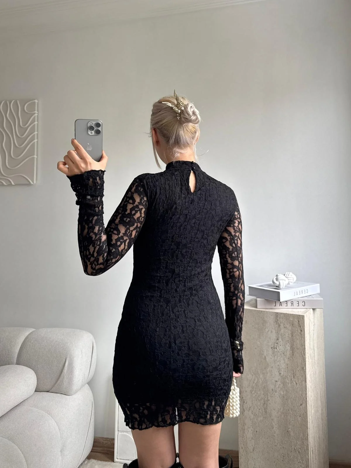 Uzun Kol Yüksek Yaka Dantel Mini Elbise - SİYAH