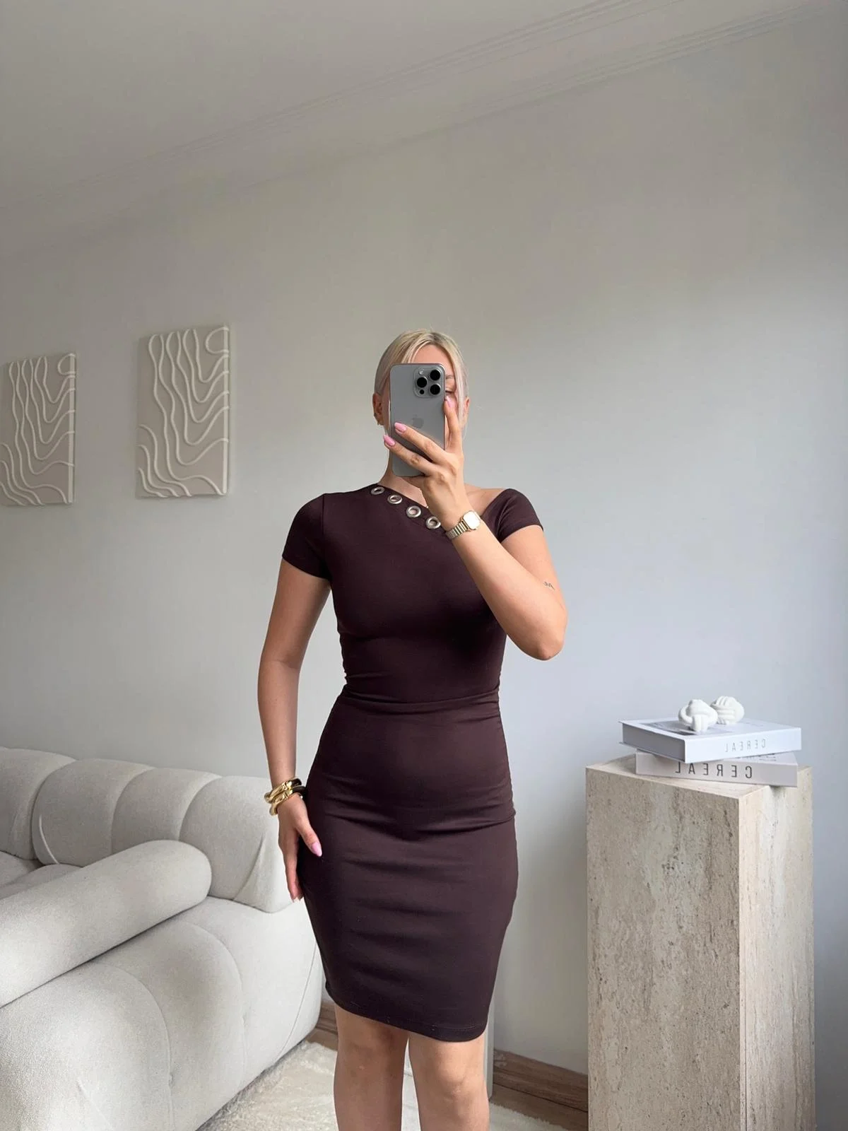 Asimetrik Yaka Halka Detaylı Midi Elbise - KAHVE