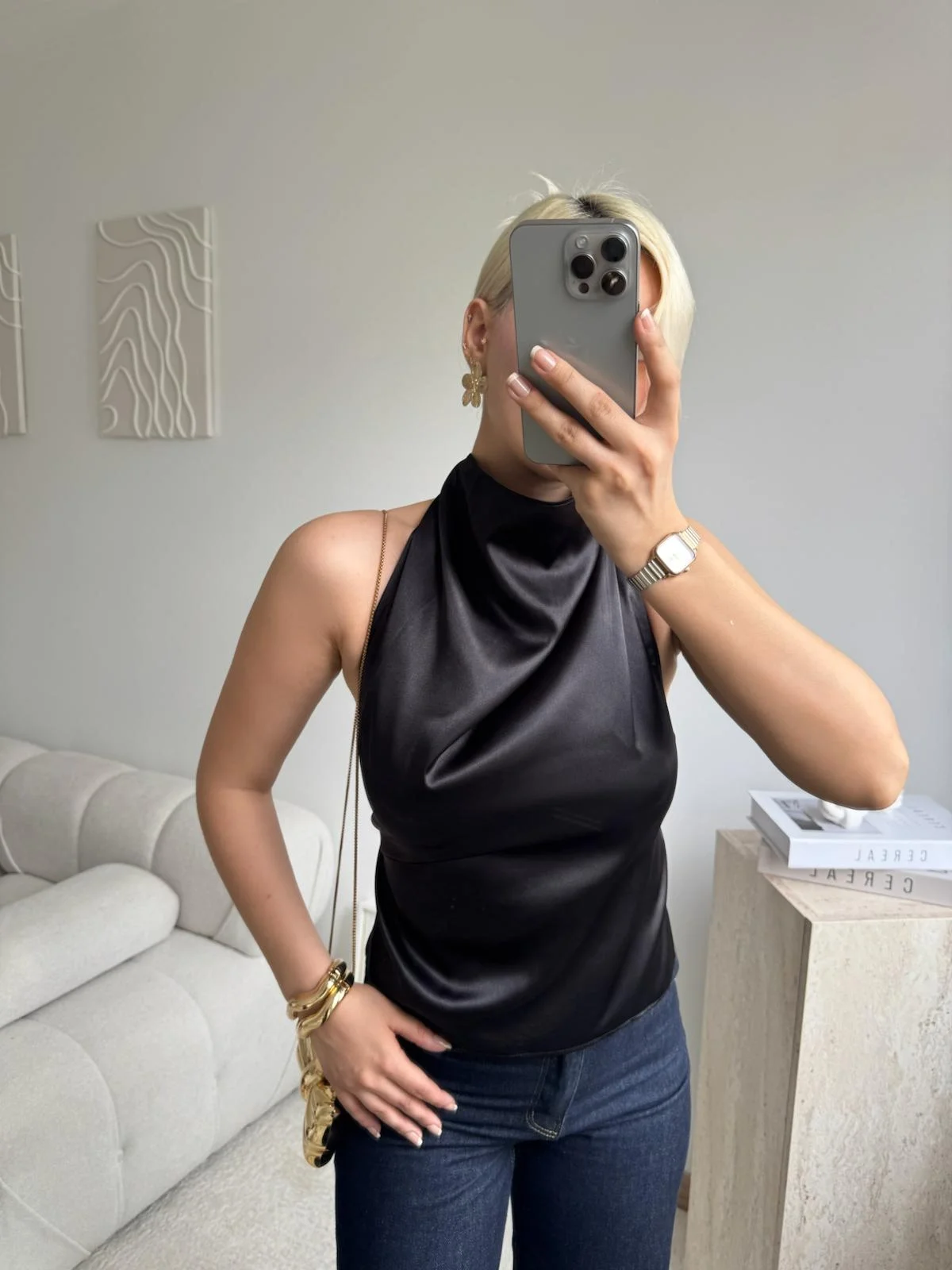 Saten Halter Yaka Sırtı Açık Dökümlü Bluz - SİYAH