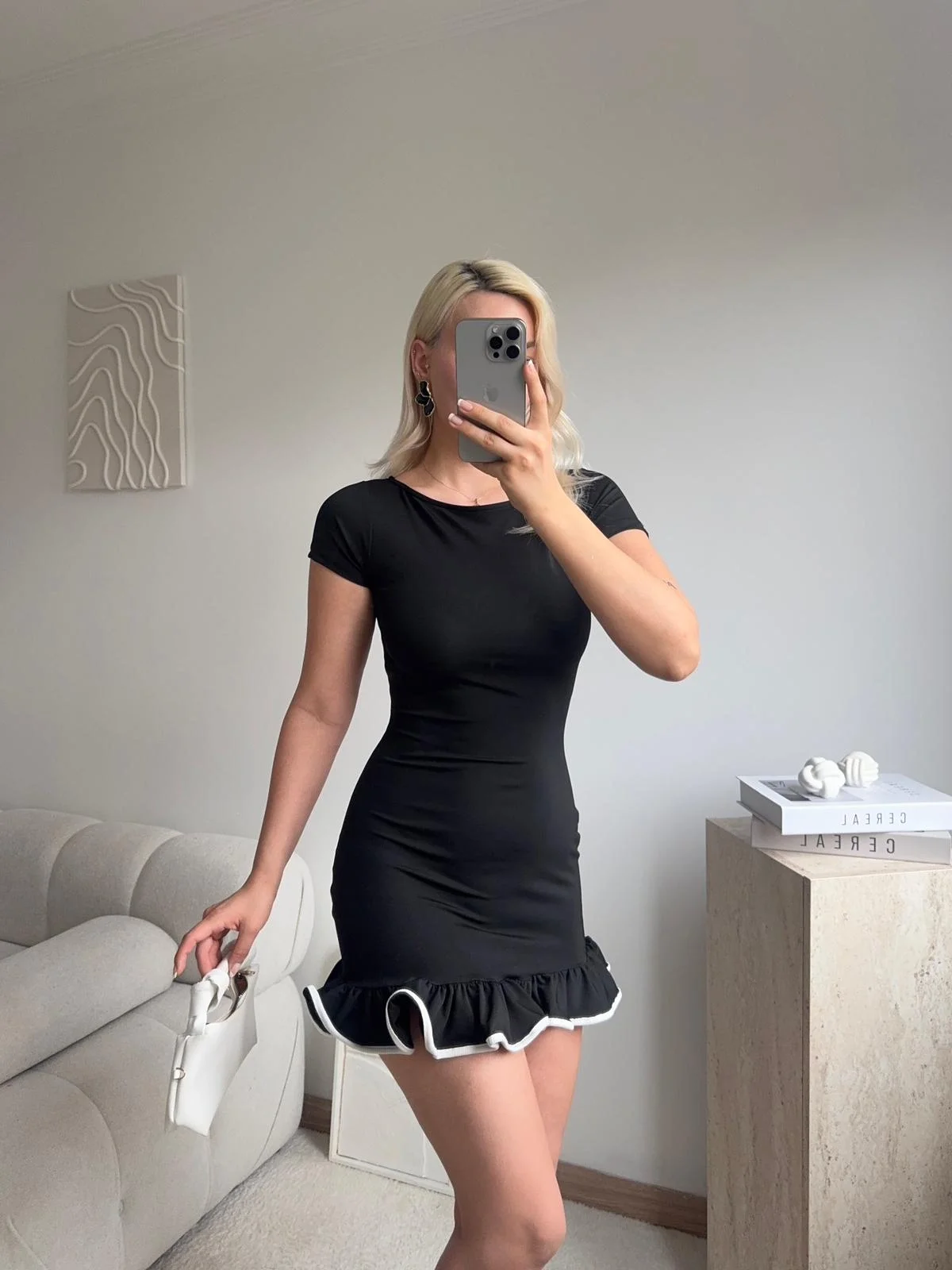 Eteği Fırfır Volanlı Kısa Kol Elbise